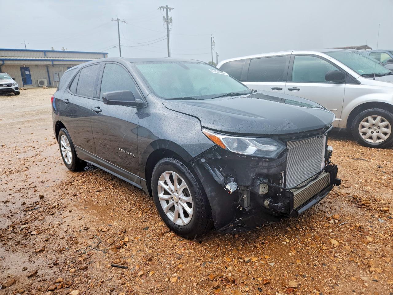 2019 Chevrolet Equinox Ls - Image 4