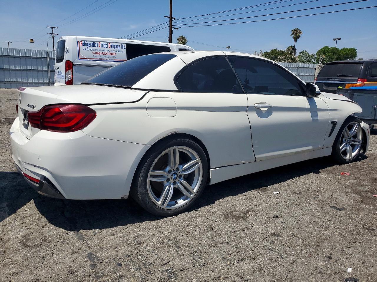 2020 BMW 440I - Фото 3