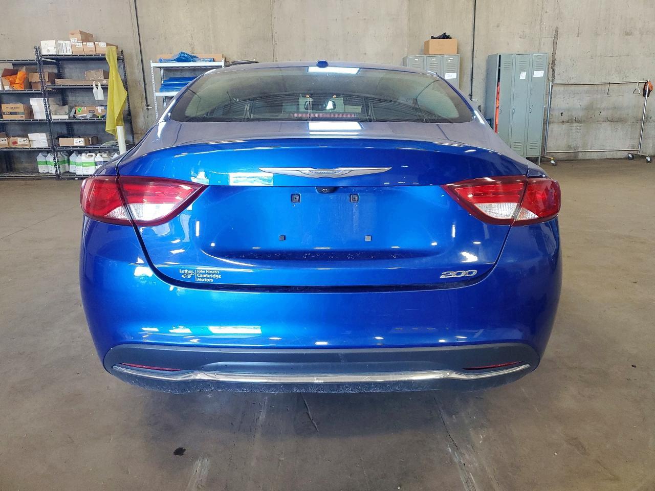 2016 Chrysler 200 Limited - Image 6