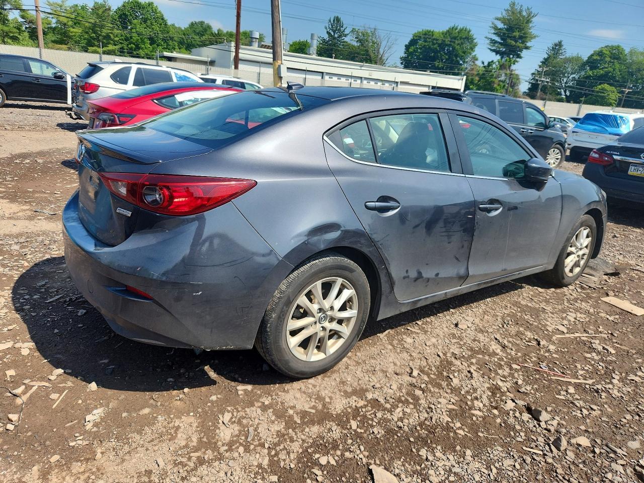 2015 Mazda 3 Grand Touring - Image 3