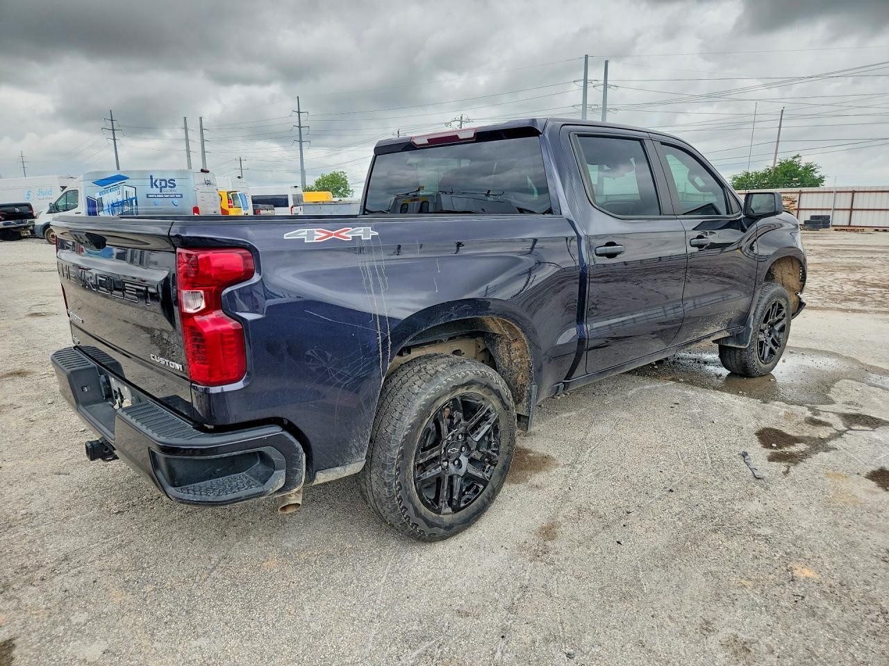 2022 Chevrolet Silverado K1500 Custom - Image 3