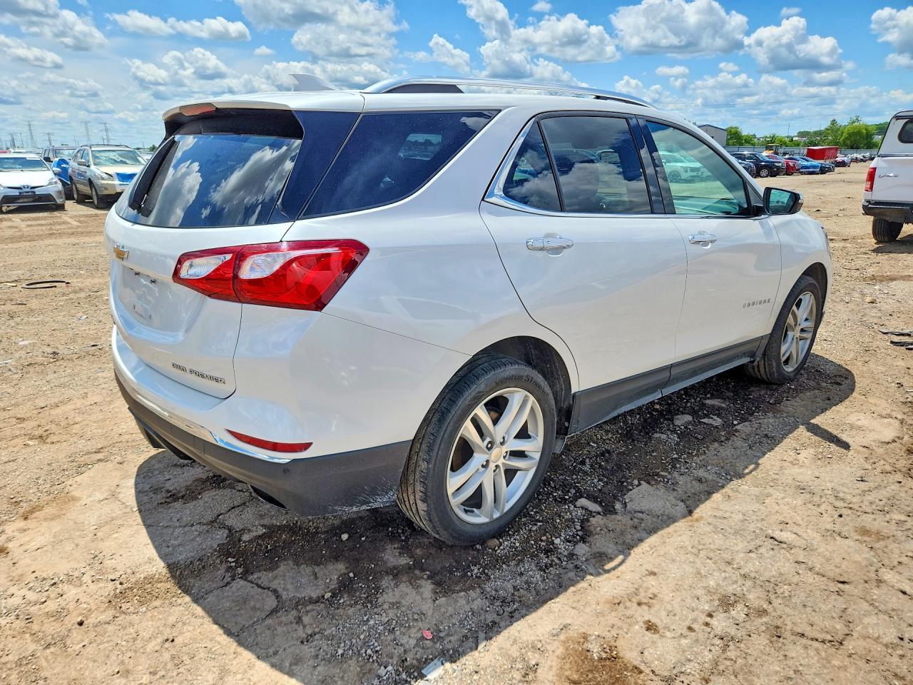 2019 Chevrolet Equinox Premier - Image 3