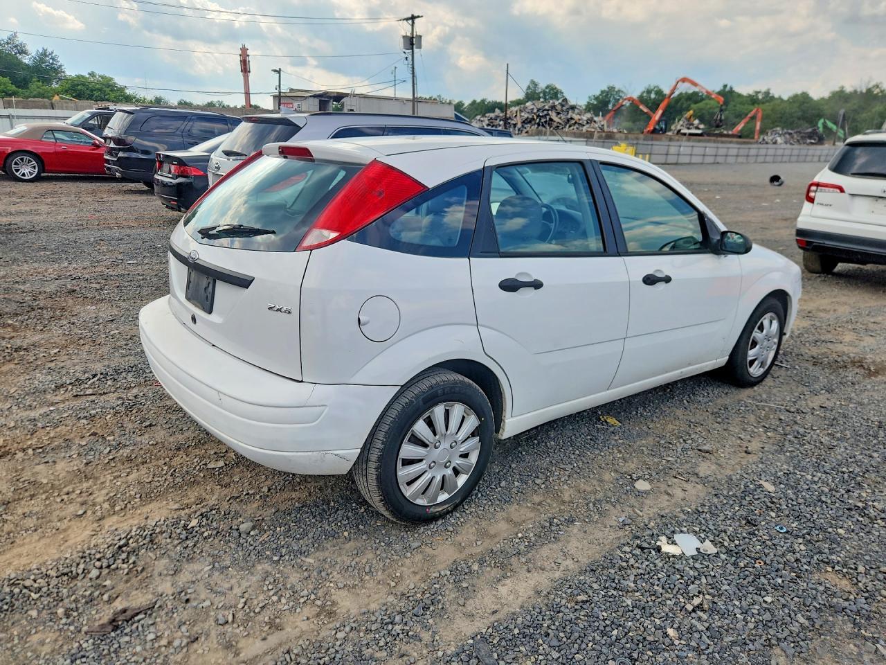 2005 Ford Focus Zx5 - Фото 3