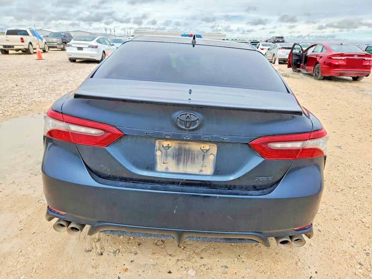 2021 Toyota Camry Xse - Фото 6