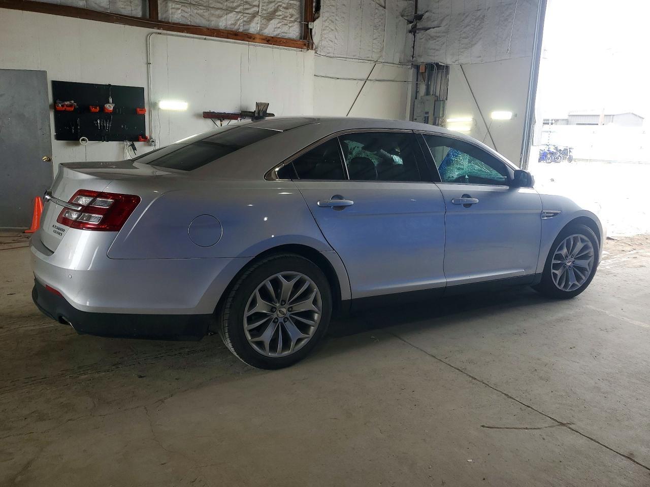 2016 Ford Taurus Limited - Фото 3