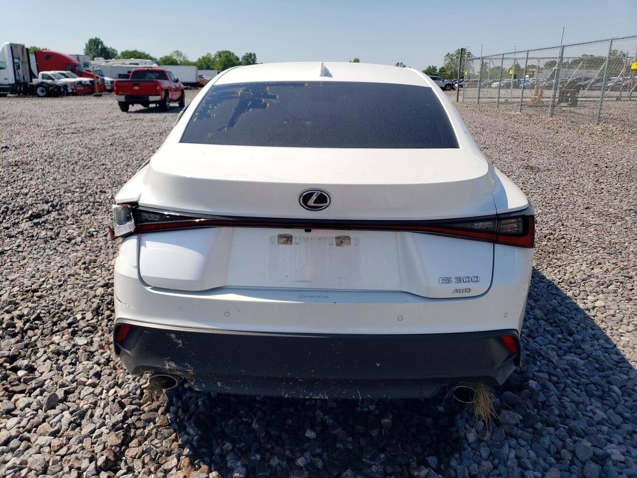 2022 Lexus Is 300 - Image 6