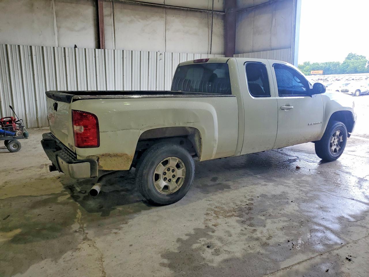 2007 GMC New Sierra K1500 - Image 3