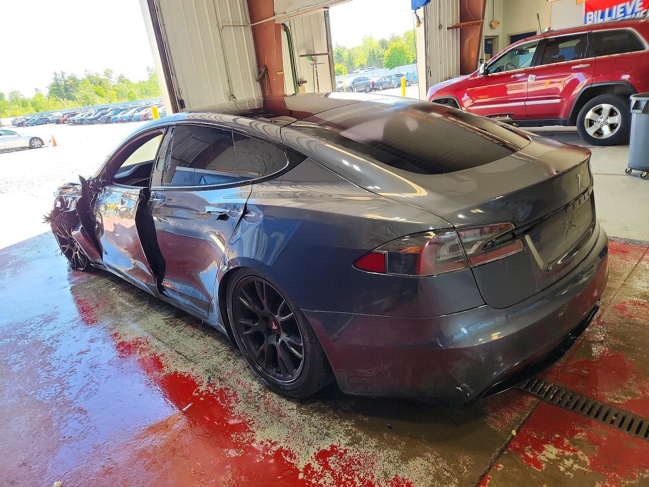 2022 Tesla Model S - Фото 2