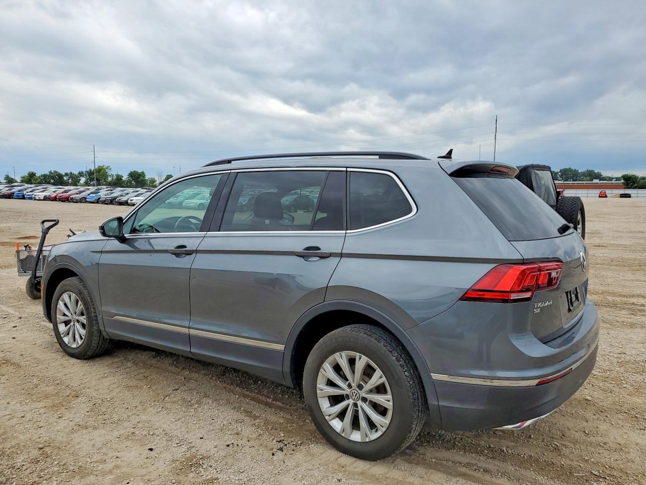 2018 Volkswagen Tiguan Se - Фото 2