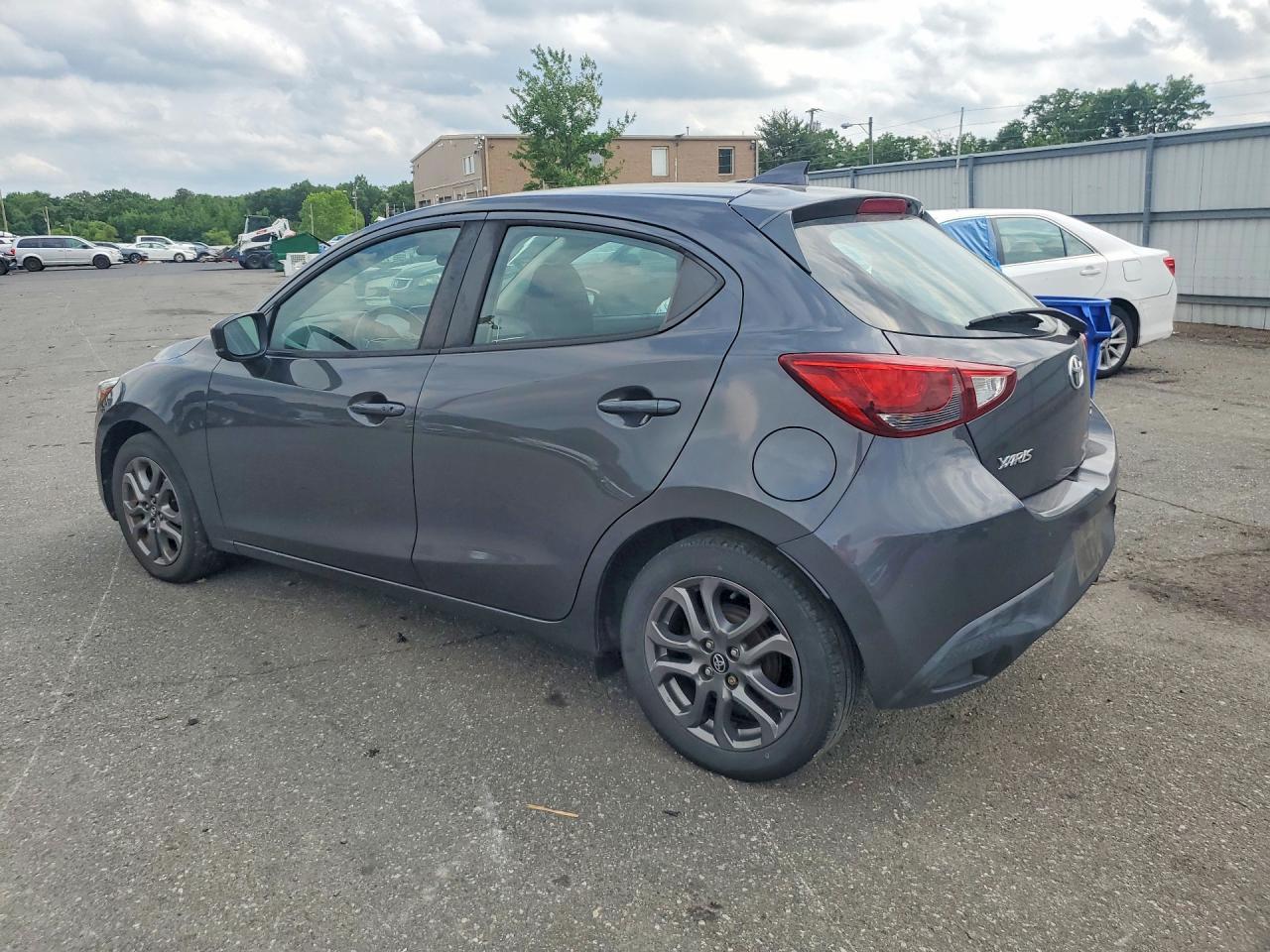 2020 Toyota Yaris Hatchback Xle - Image 2