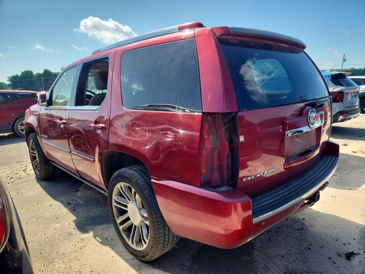 2013 Cadillac Escalade Premium - Фото 2