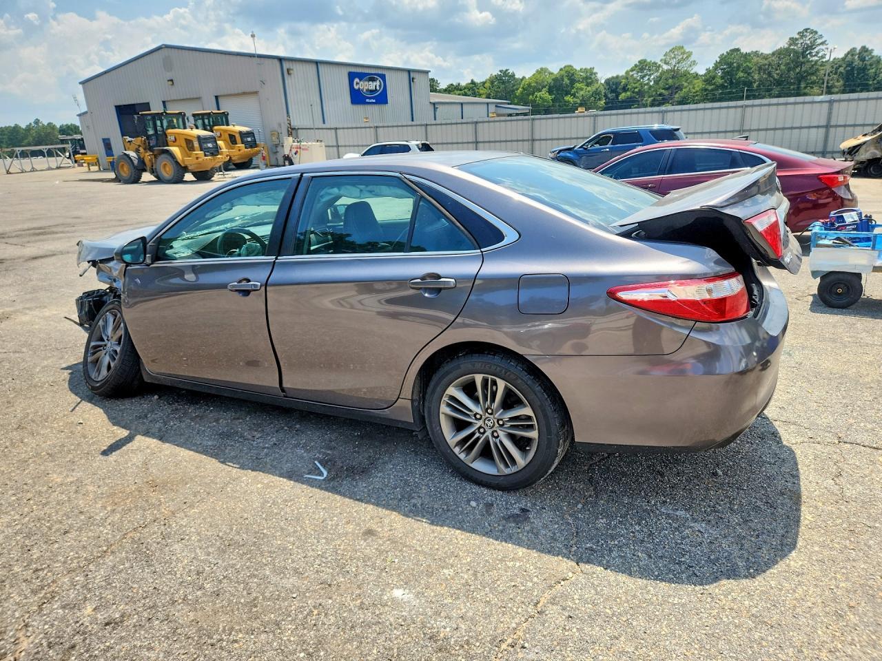 2017 Toyota Camry Se - Фото 2
