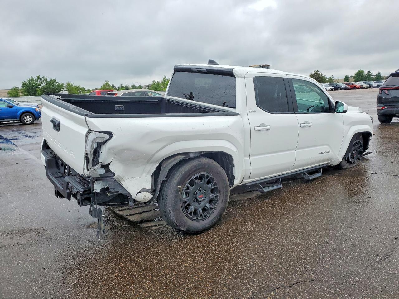 2025 Toyota Tacoma Sr5 - Image 3