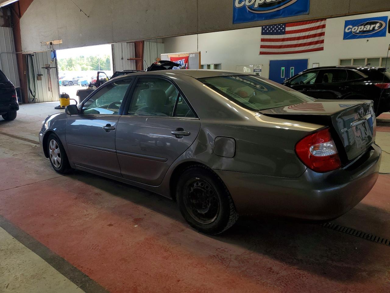 2003 Toyota Camry Le - Фото 2