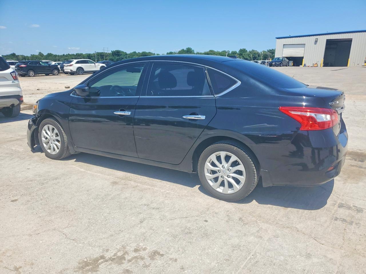 2019 Nissan Sentra - Фото 2