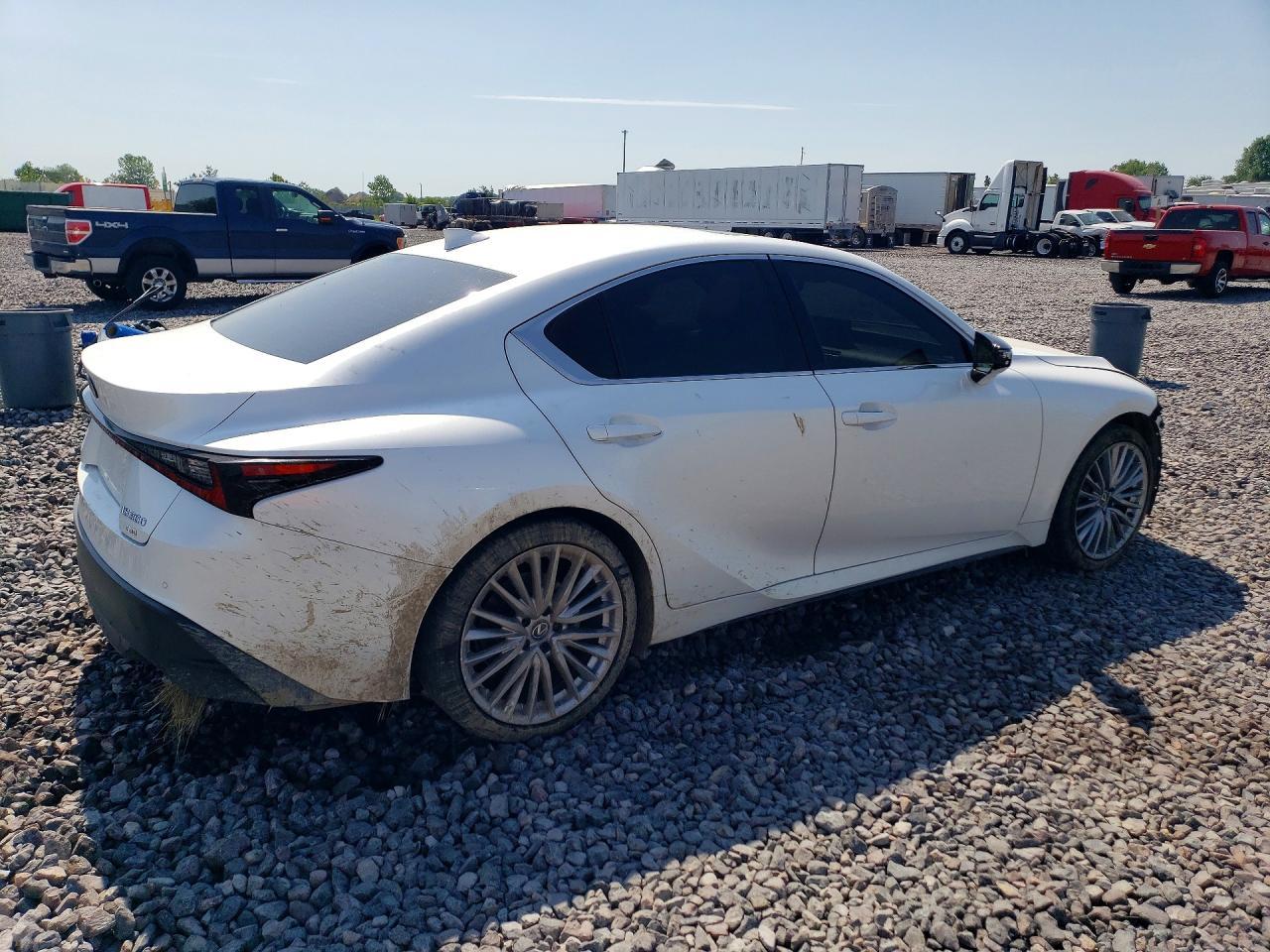 2022 Lexus Is 300 - Image 3