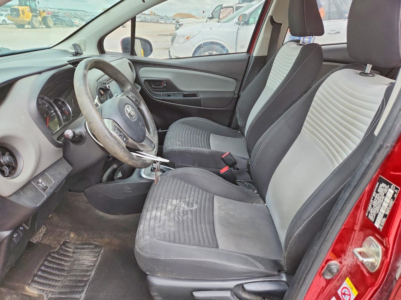 2018 Toyota Yaris 5-Door L - Image 7