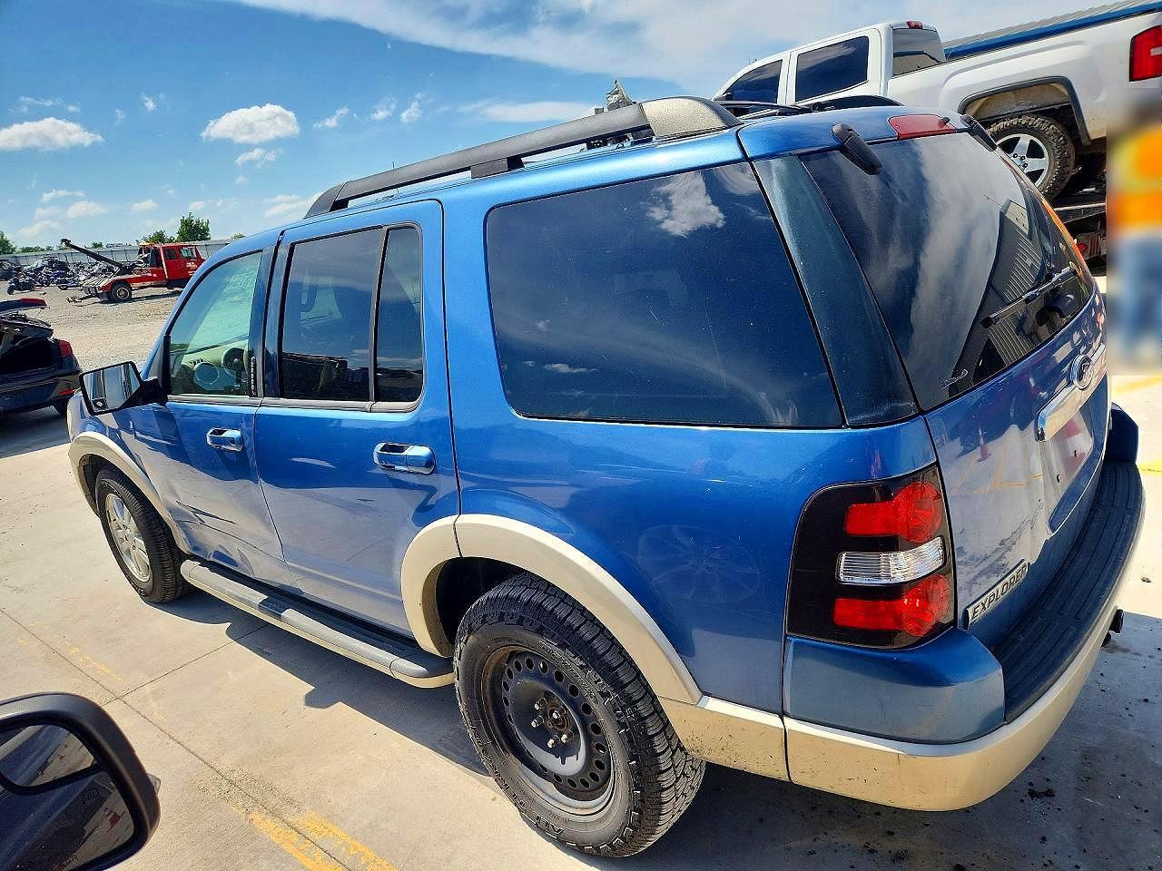 2009 Ford Explorer Eddie Bauer - Фото 2