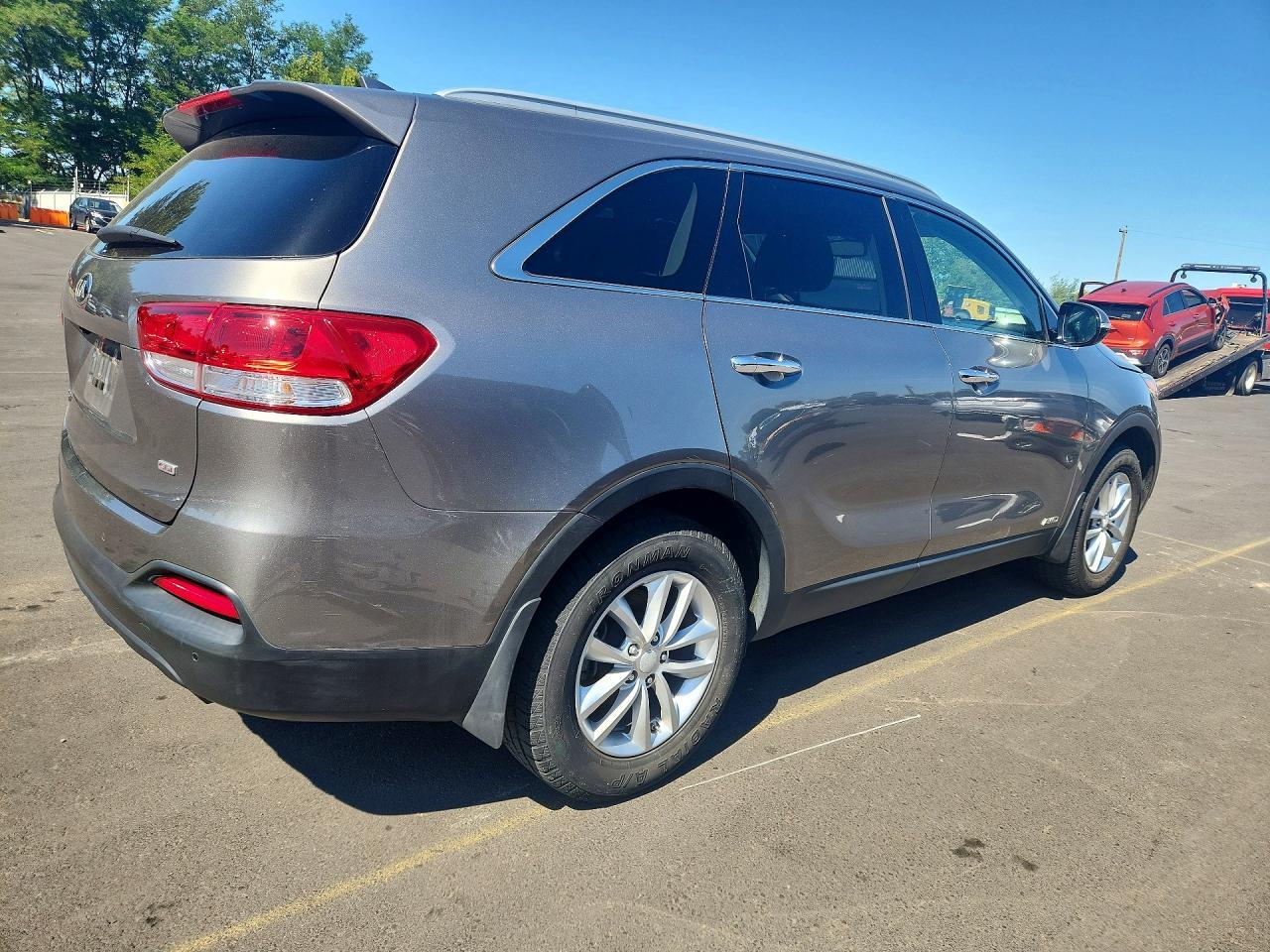 2016 Kia Sorento Lx - Image 3