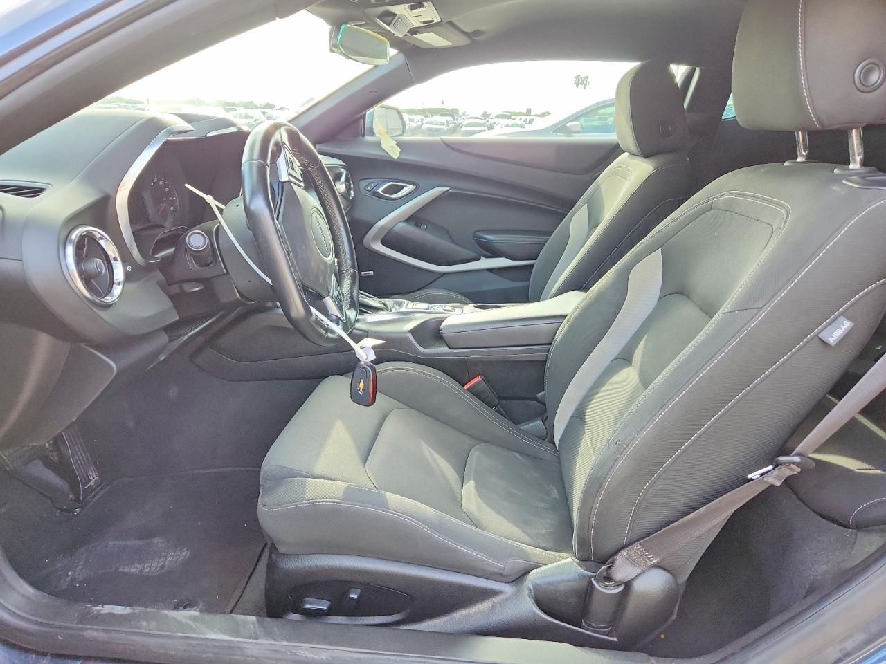 2021 Chevrolet Camaro - Image 7
