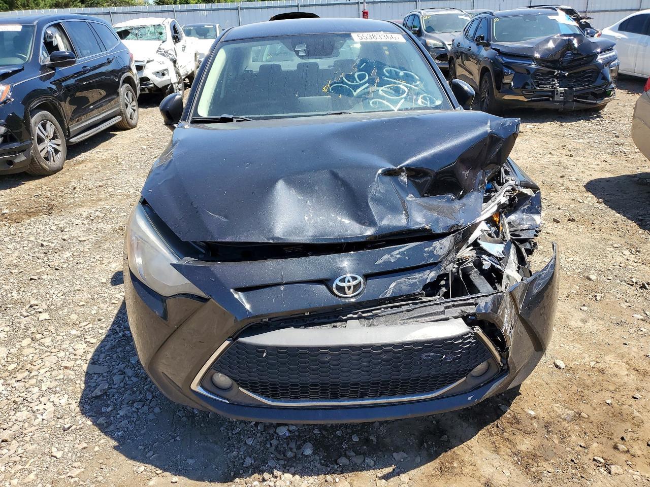 2019 Toyota Yaris Le - Image 5