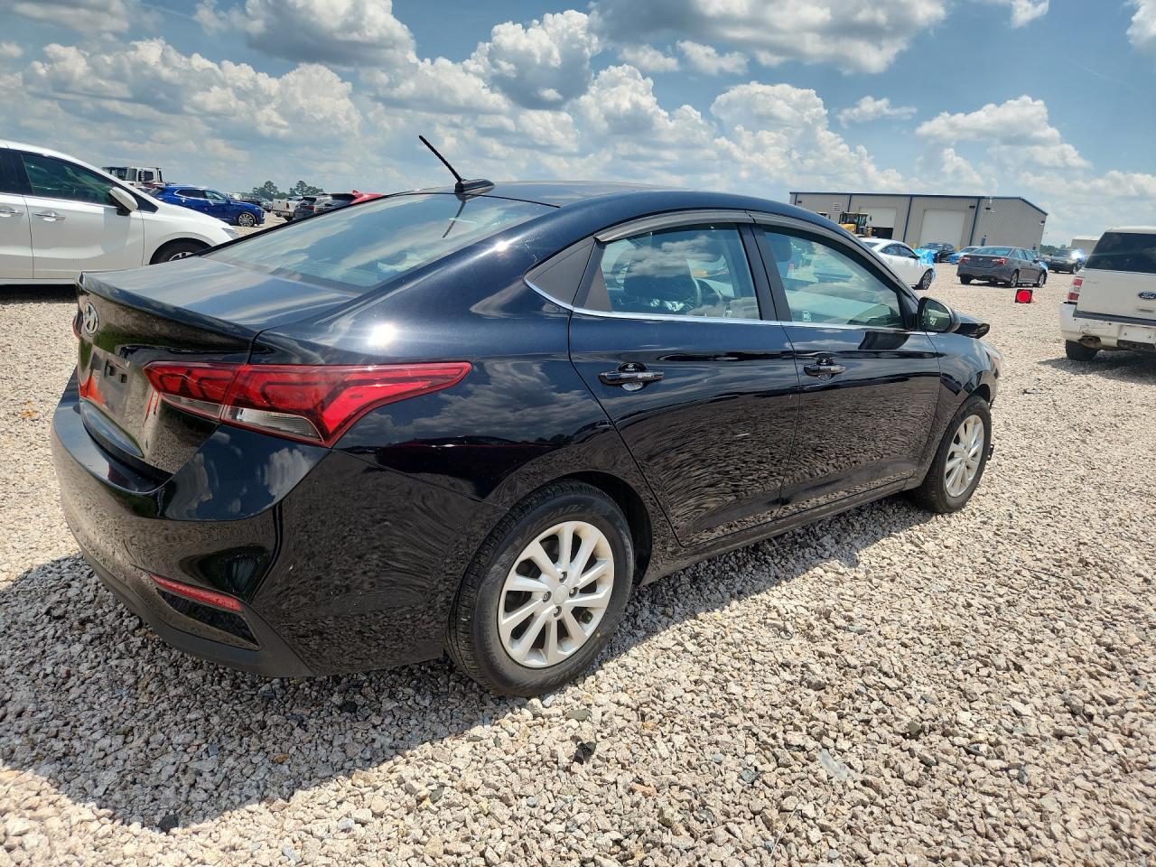 2021 Hyundai Accent Sel - Фото 3