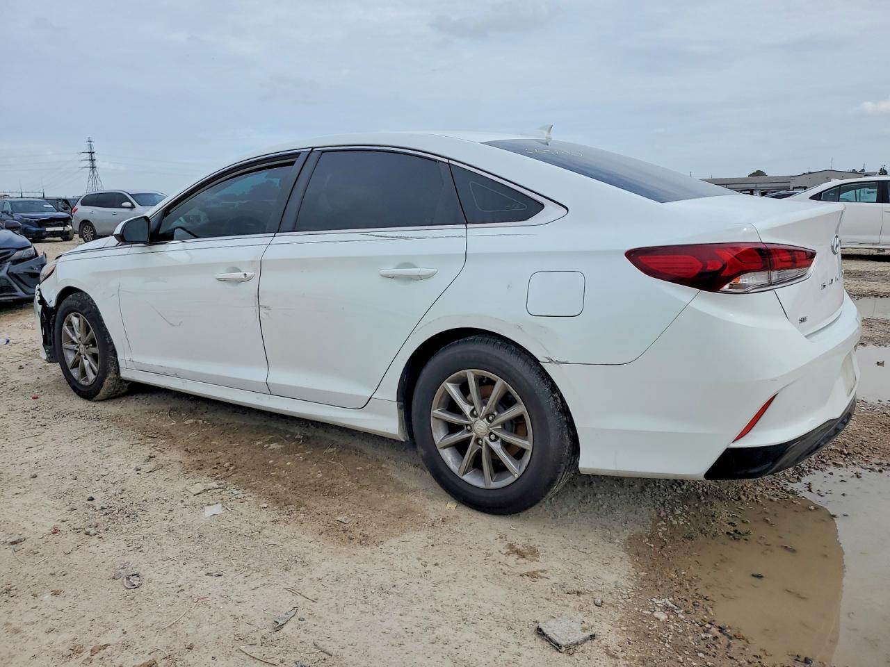 2018 Hyundai Sonata Se - Фото 2