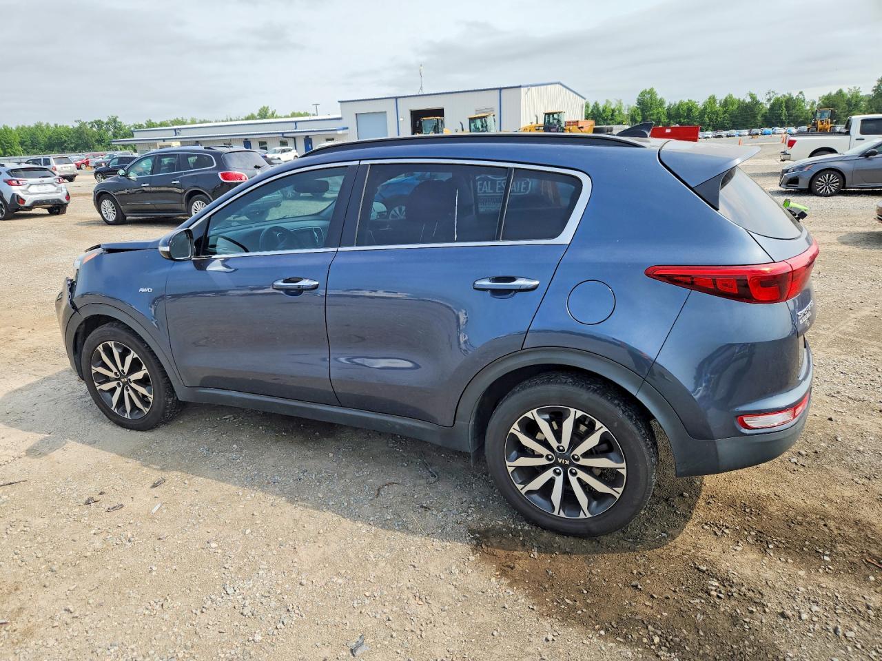 2018 Kia Sportage Ex - Image 2