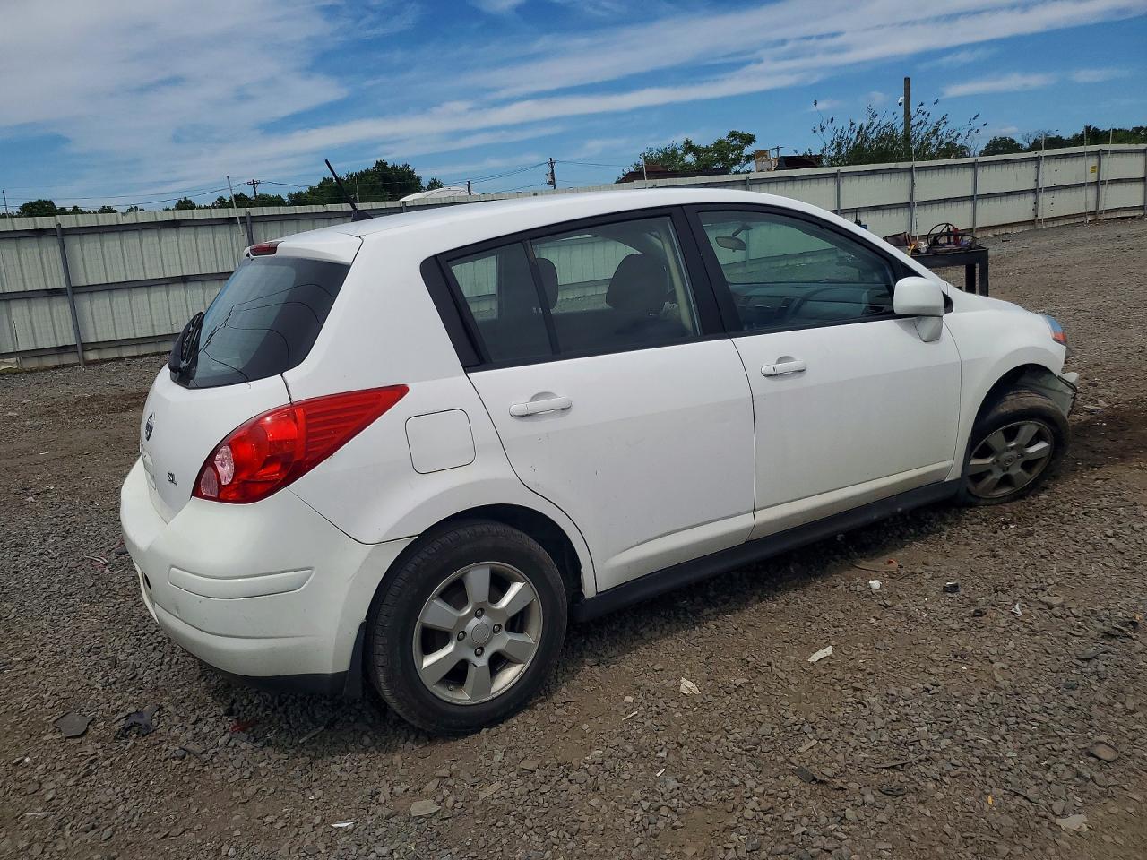 2009 Nissan Versa 1.8 S - Фото 3
