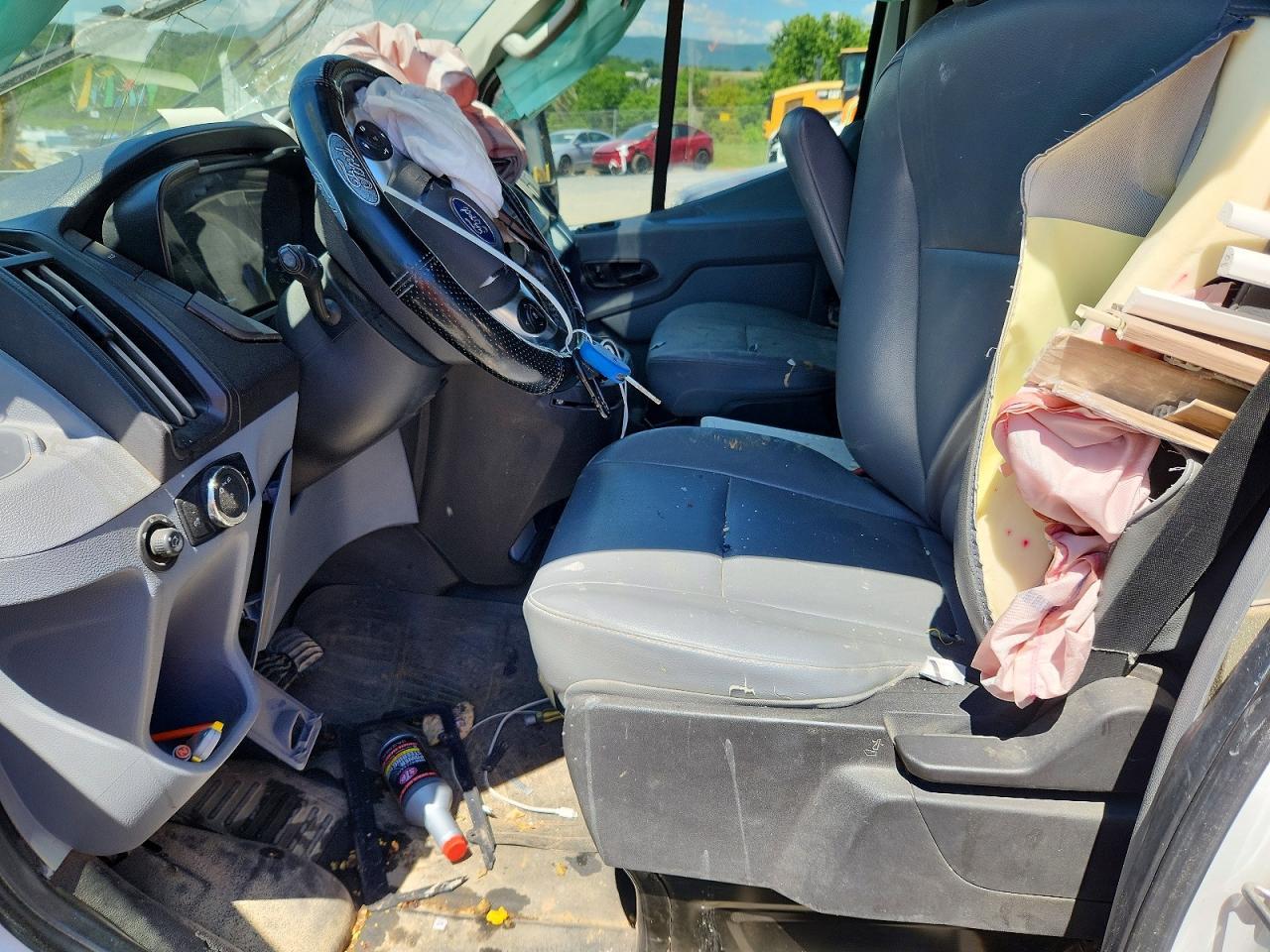 2019 Ford Transit 250 - Delivery Van - Фото 7