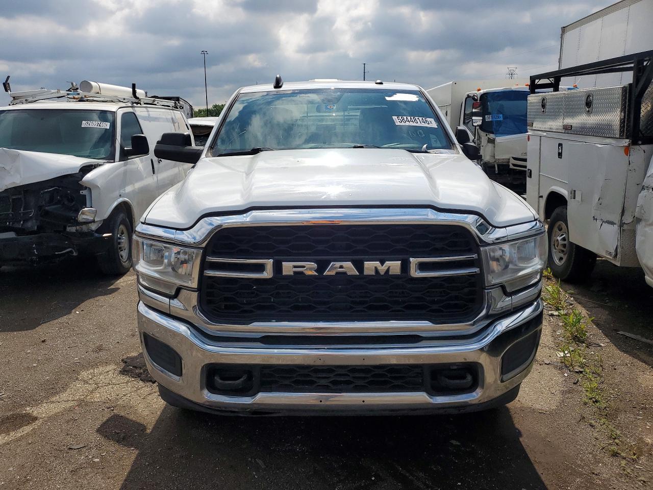 2022 Ram 2500 Tradesman - Фото 5