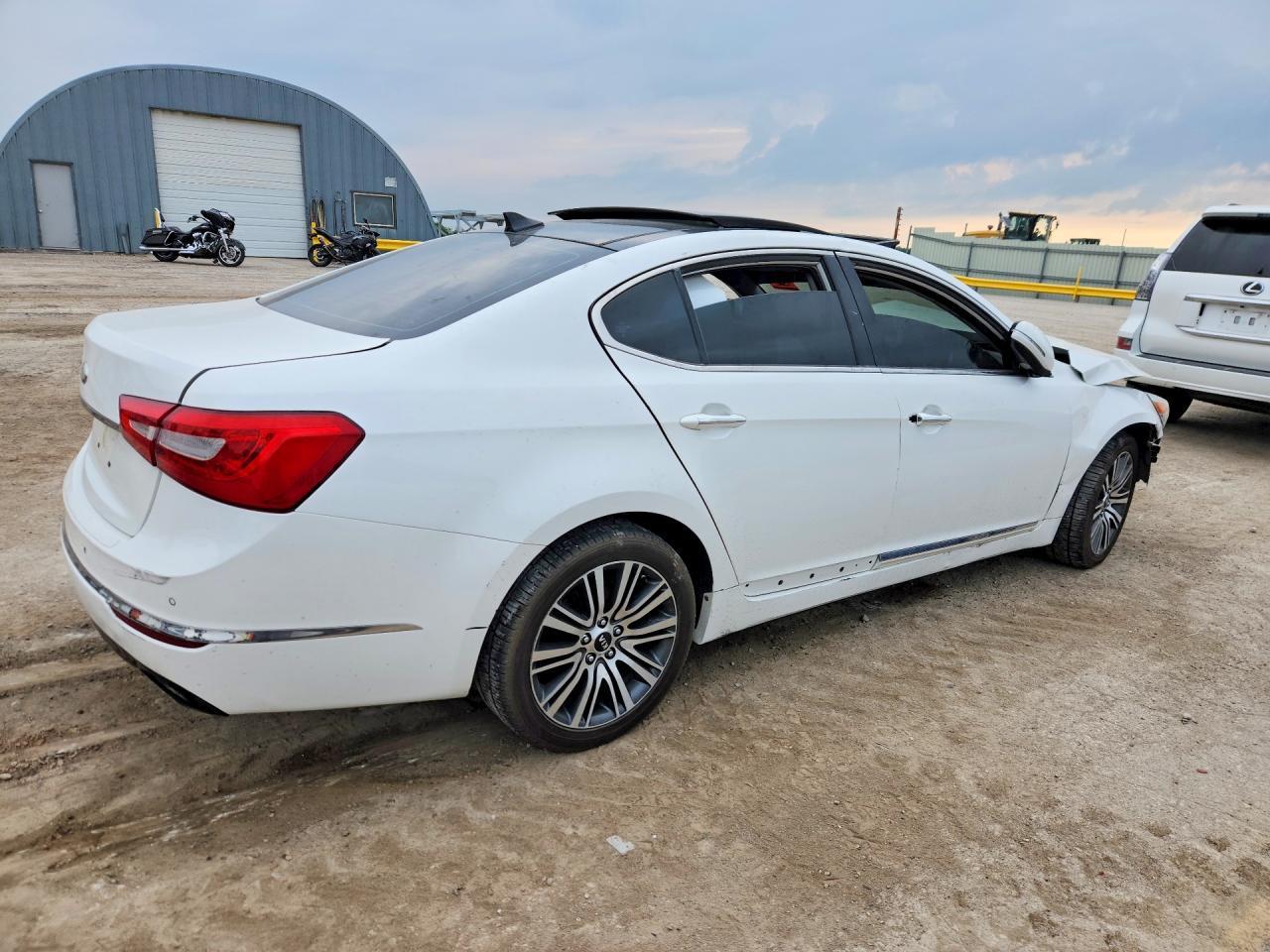 2014 Kia Cadenza - Фото 3