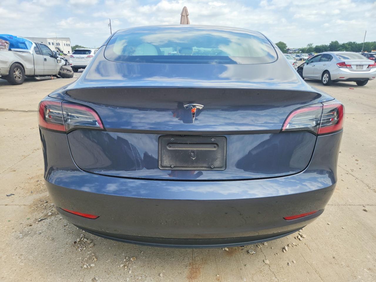 2023 Tesla Model 3 - Фото 6