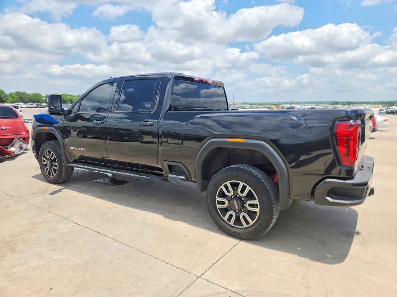 2023 GMC Sierra K2500 At4 - Фото 2