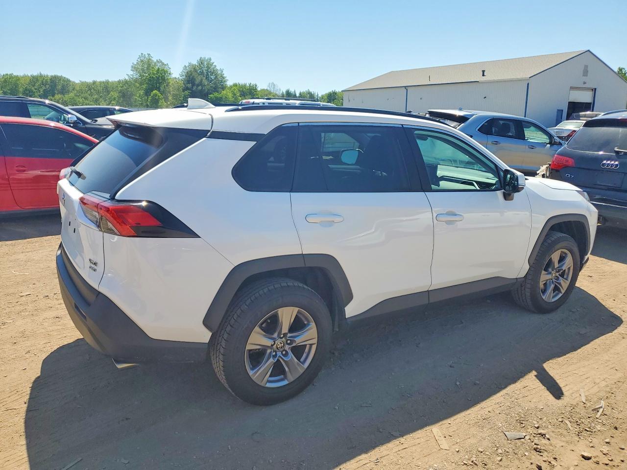 2022 Toyota Rav4 Xle - Фото 3