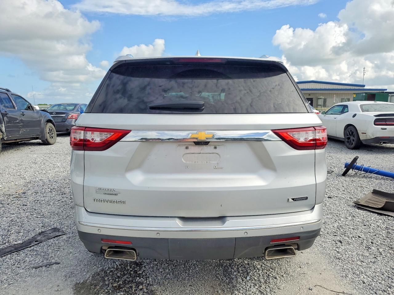 2018 Chevrolet Traverse Premier - Фото 6