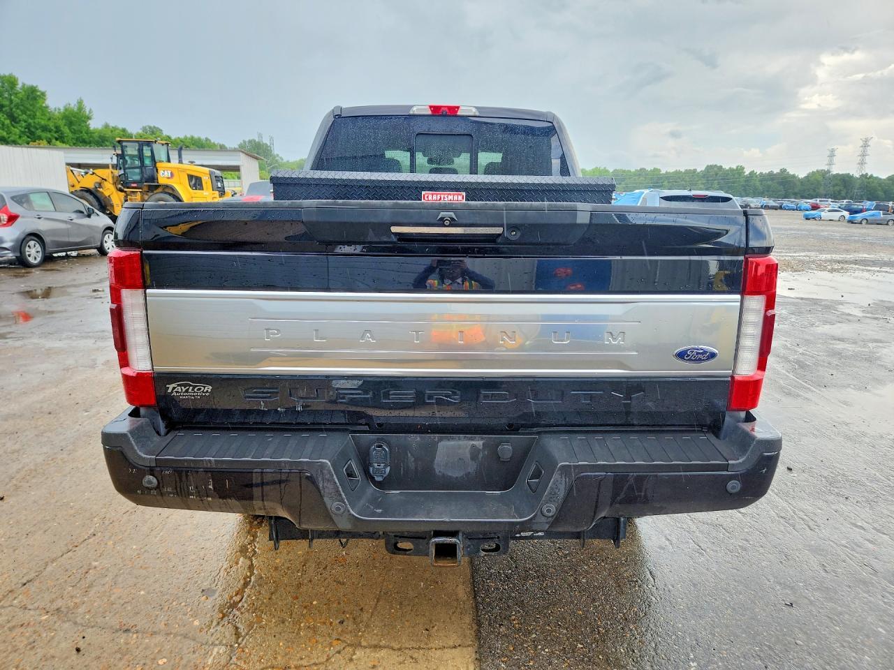 2019 Ford F350 Super Duty - Фото 6