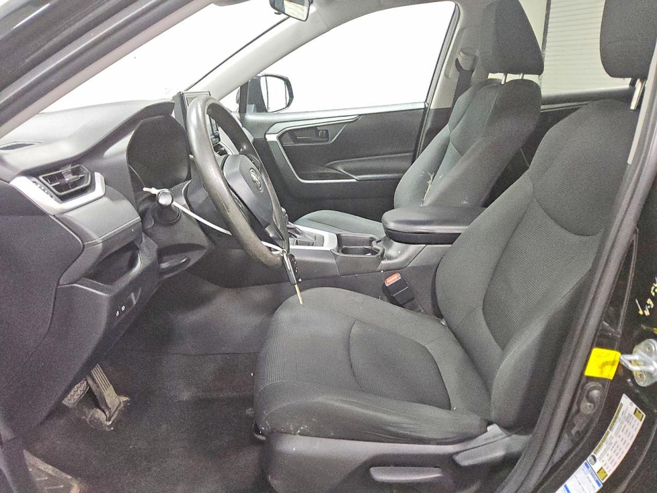 2021 Toyota Rav4 Le - Фото 7