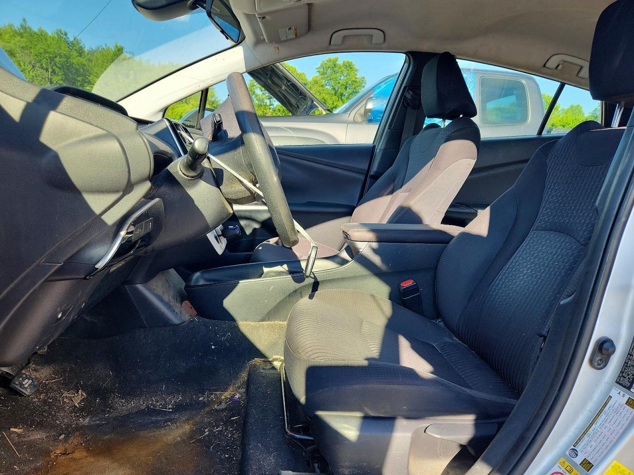 2017 Toyota Prius Two - Фото 7