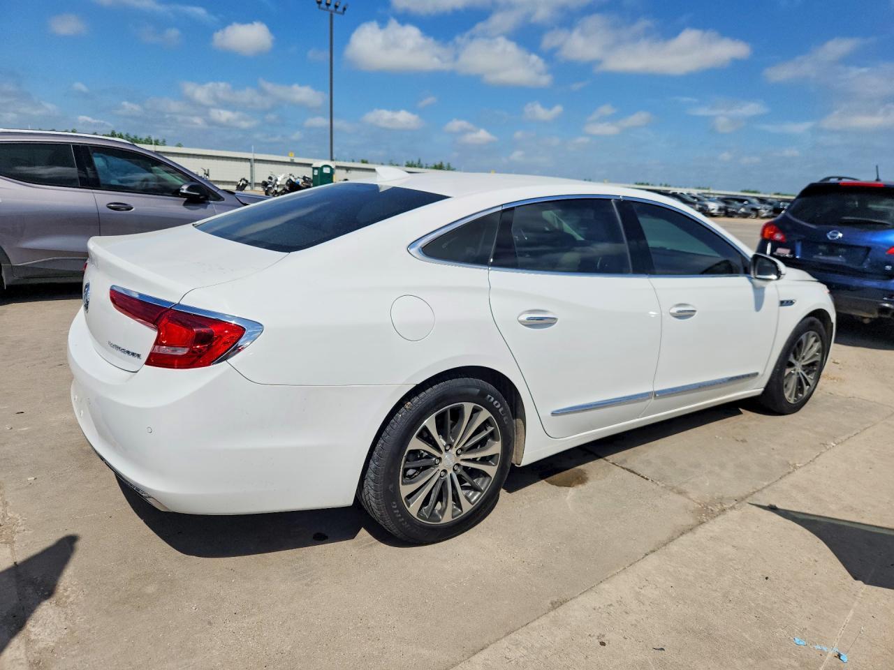 2017 Buick Lacrosse Essence - Фото 3