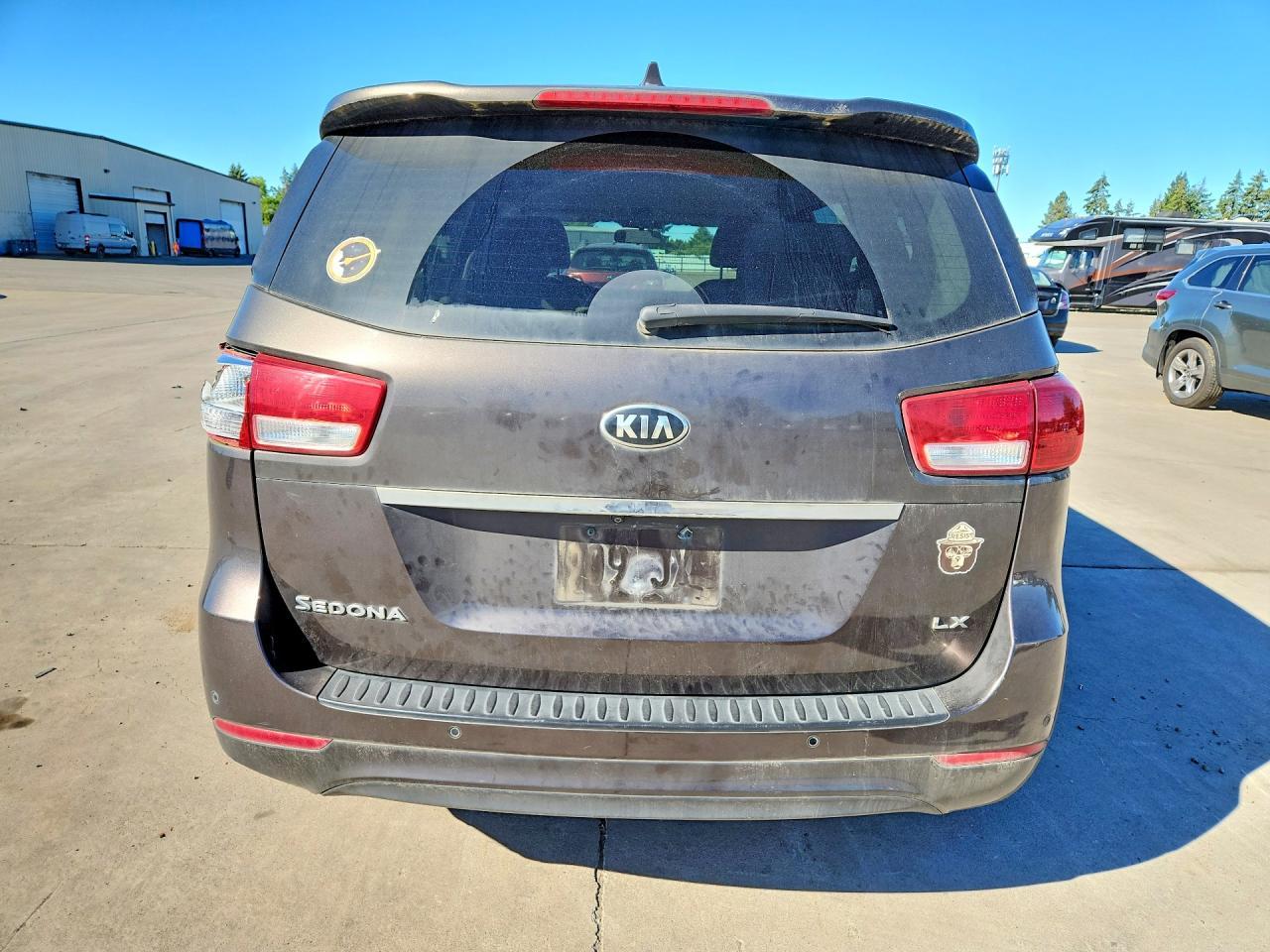 2016 Kia Sedona Lx - Image 6
