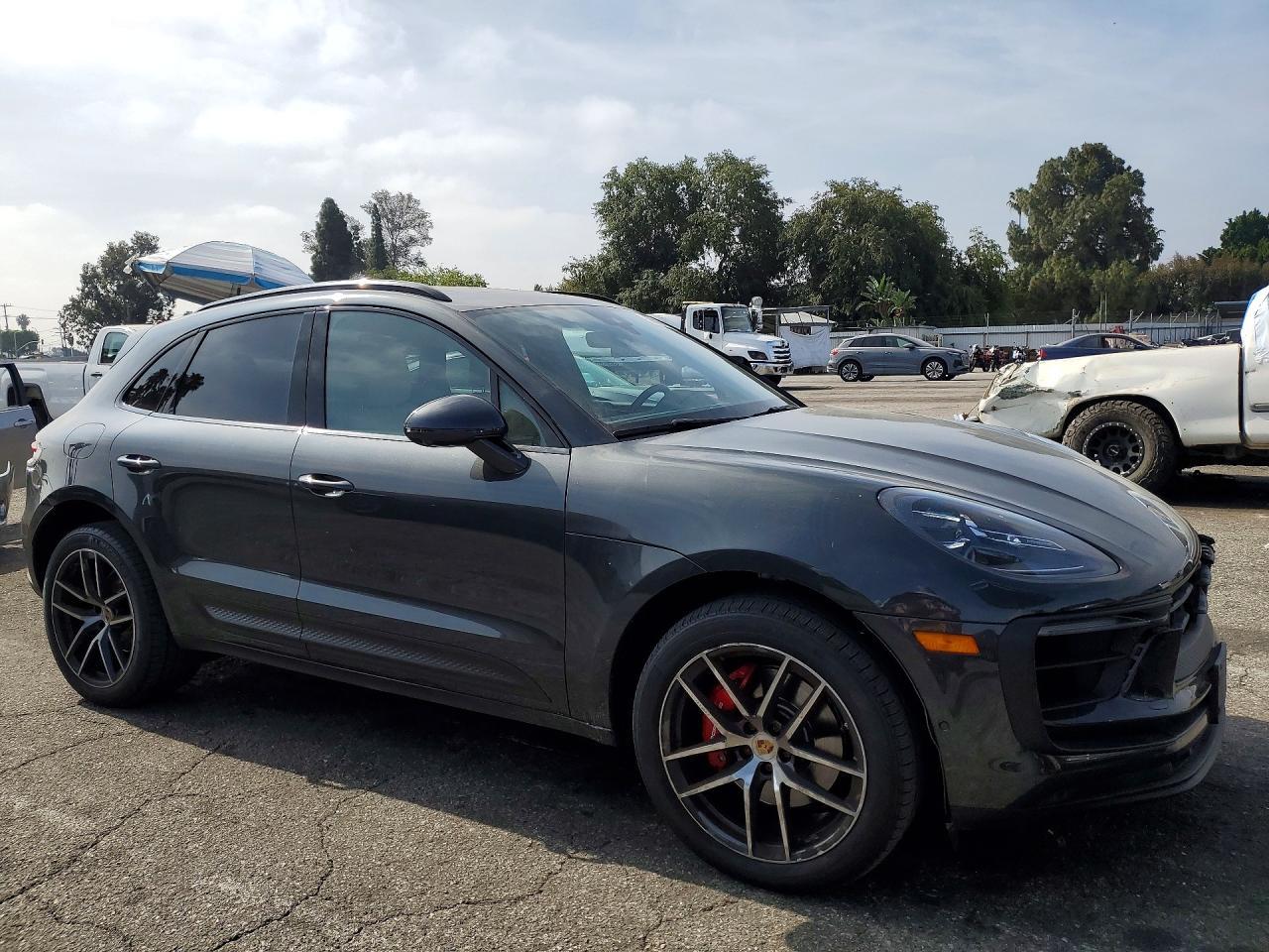 2023 Porsche Macan S - Image 4