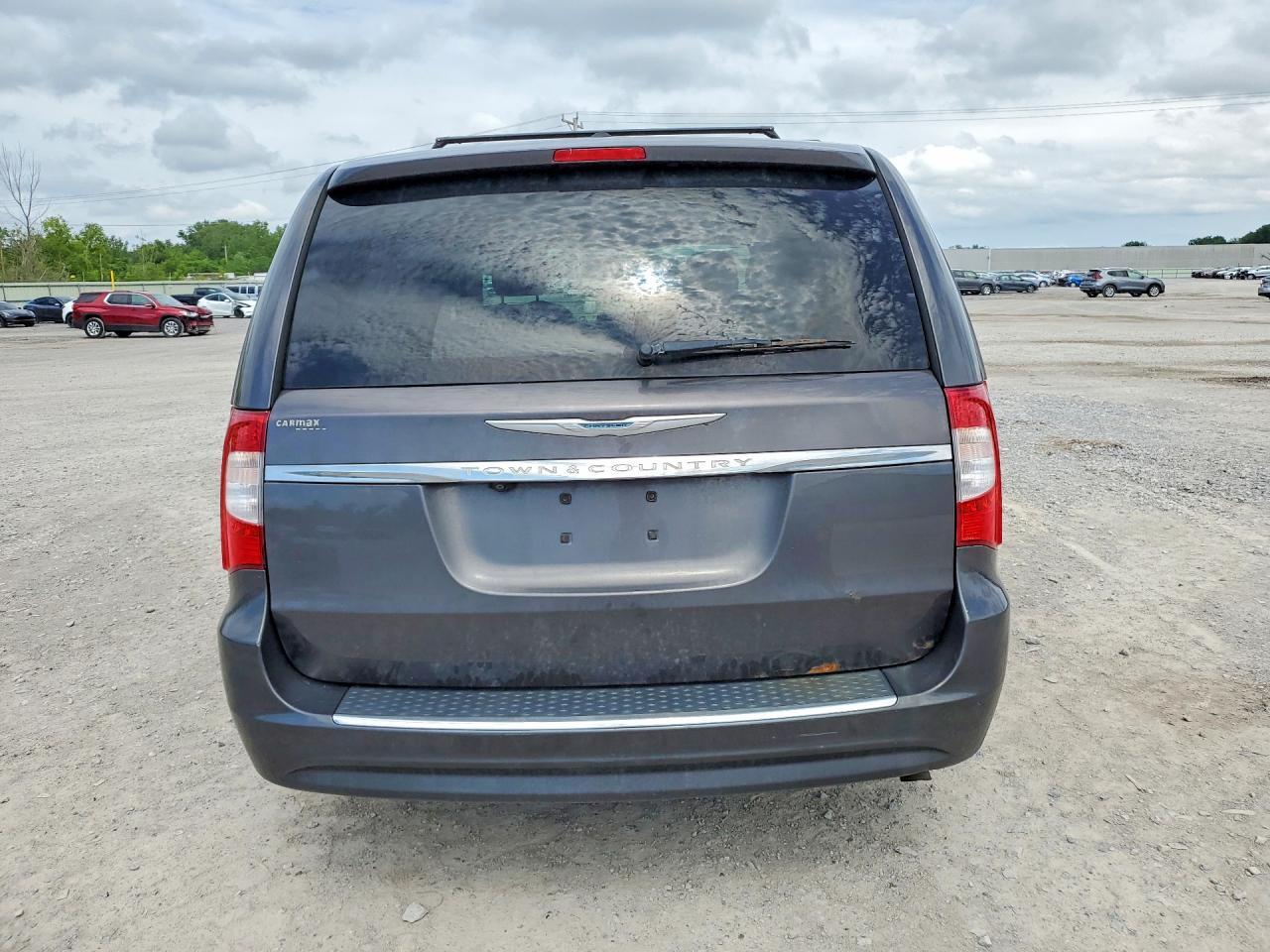 2016 Chrysler Town & Country Touring - Фото 6