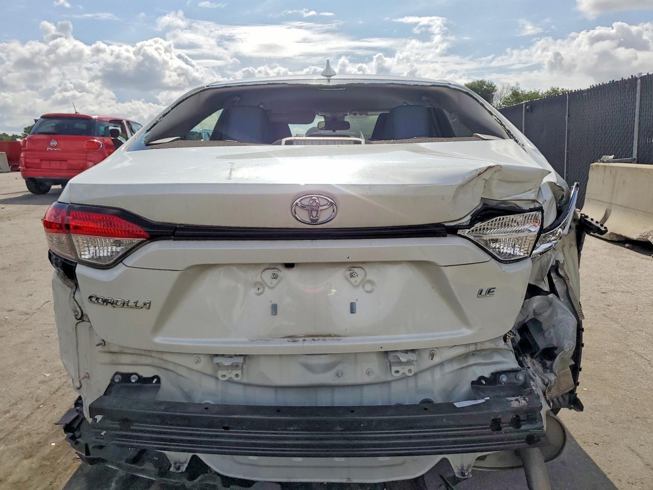 2021 Toyota Corolla Le - Фото 6