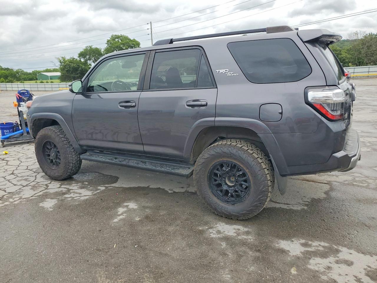 2021 Toyota 4Runner Trd Off-Road Premium - Image 2
