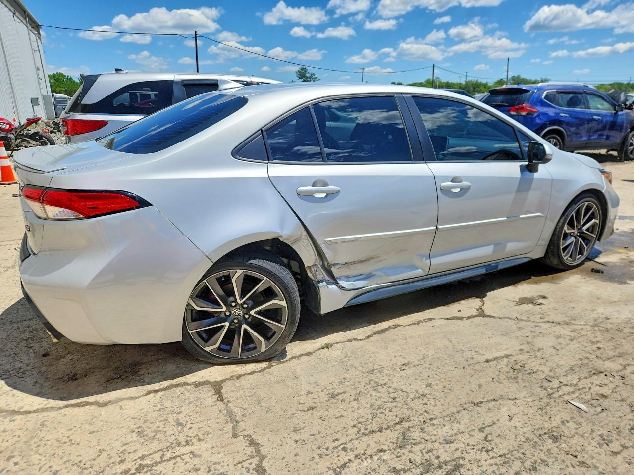 2020 Toyota Corolla Se - Фото 3