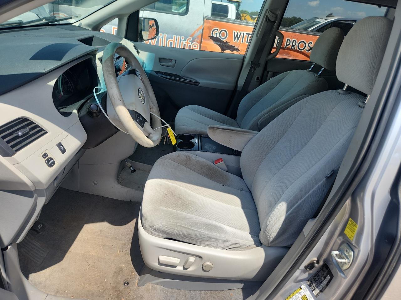 2011 Toyota Sienna Le - Image 7