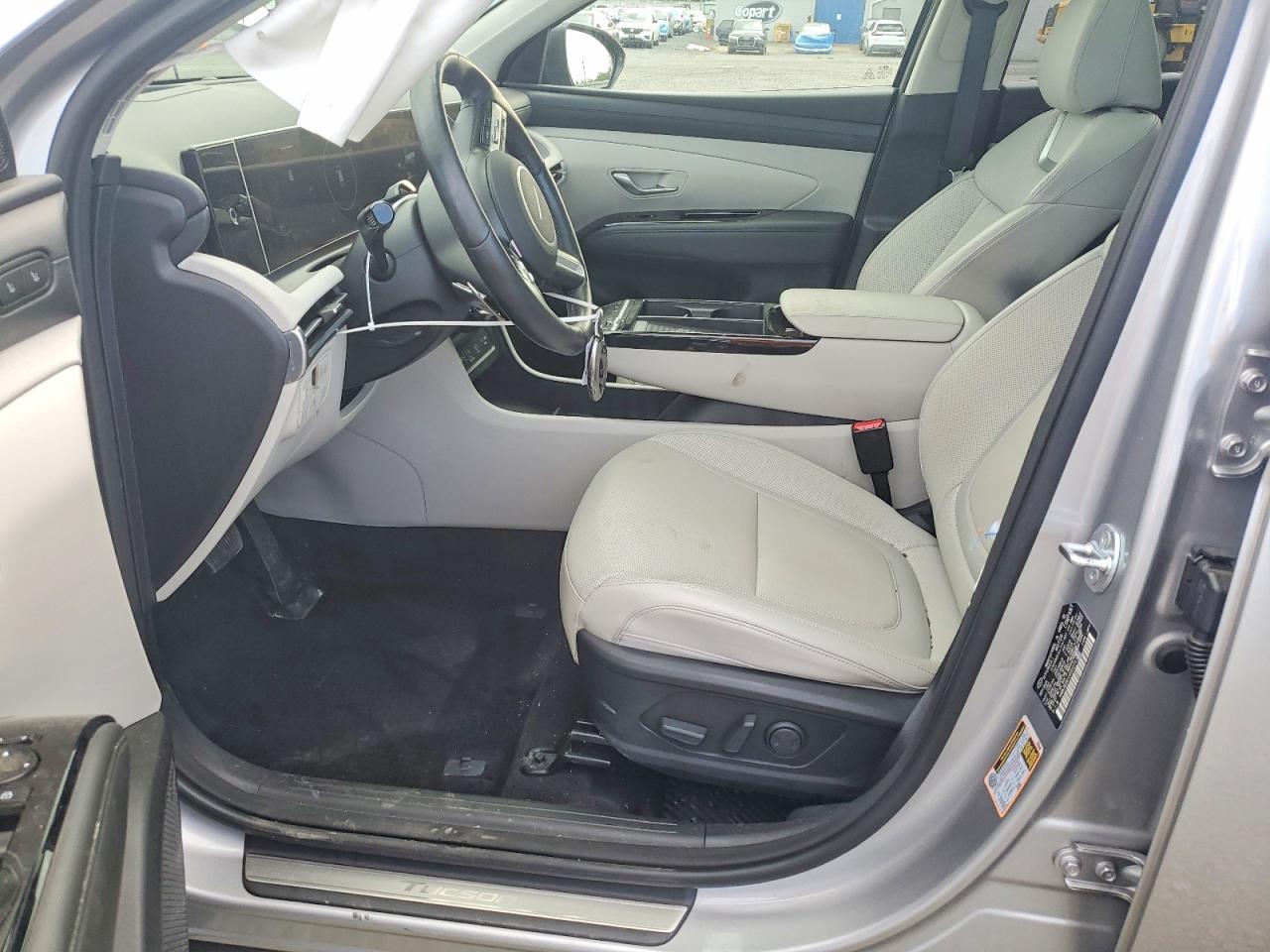 2025 Hyundai Tucson Limited - Image 7