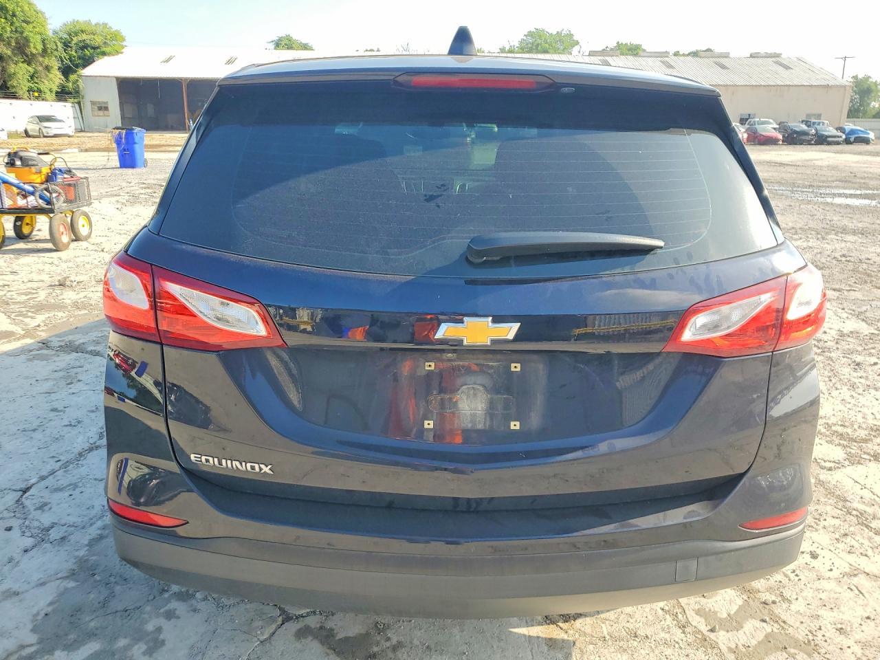 2020 Chevrolet Equinox Ls - Image 6