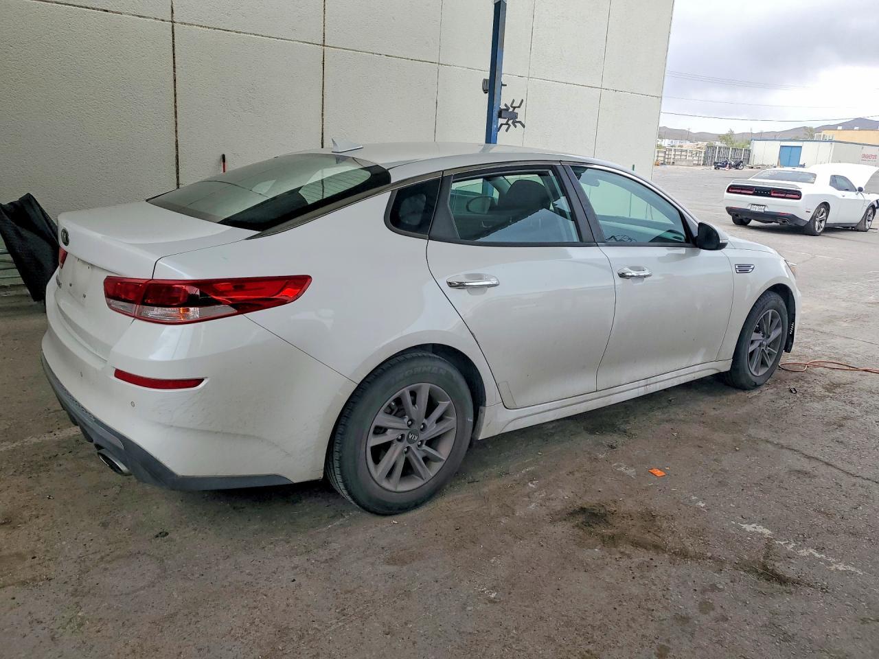 2020 Kia Optima Lx - Фото 3
